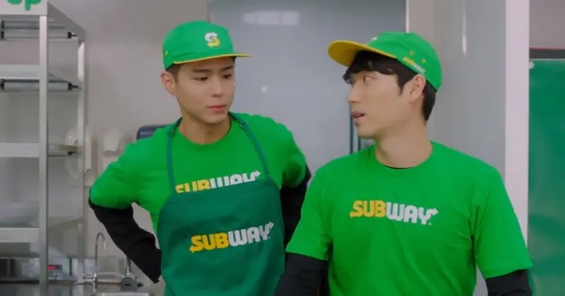 So Sánh Product Placement (PPL) và TVC: Bản Toán Đầu Tư – Nhãn Hàng Nên Rót Tiền Vào Đâu?