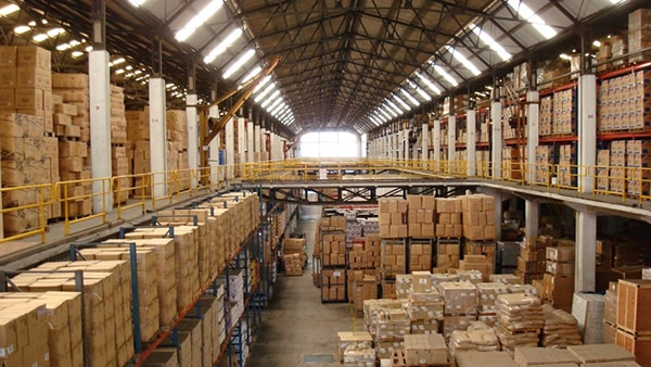 AI Quản Trị Tồn Kho Nguyên Vật Liệu (Raw Material Inventory): Chống "Đọng Vốn" Đầu Vào