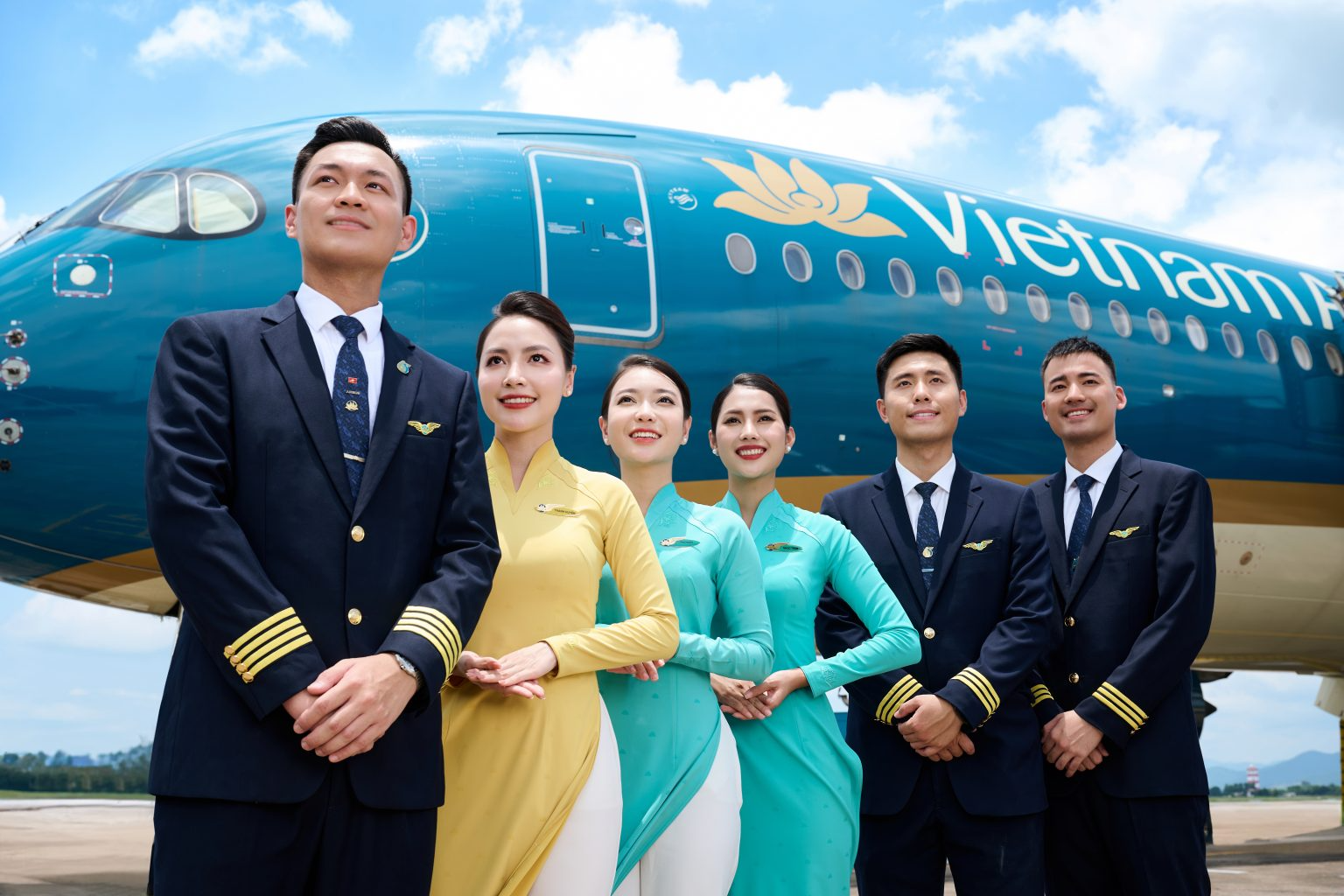 Tạp Chí Hàng Không (Inflight Magazine): Đặc Quyền Tiếp Cận Tệp Khách Hàng Siêu Giàu