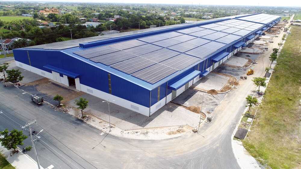 Làm Sao Để Biến Thước Phim Nhà Xưởng Khô Khan Thành Câu Chuyện Thương Hiệu Đầy Cảm Xúc?