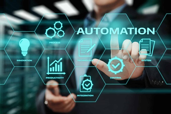Tự động hóa quy trình vận hành (RPA & AI): Giải pháp giúp SME cắt giảm 50% chi phí hành chính thủ công