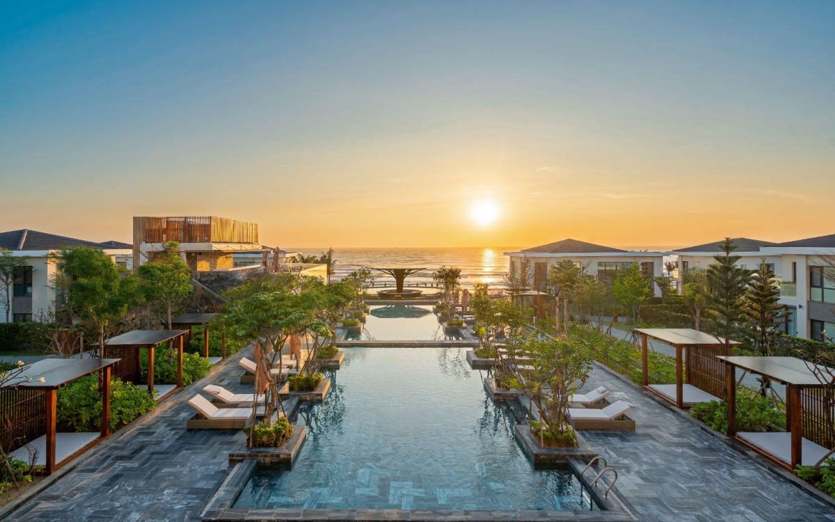 Định giá chuỗi Khách sạn Boutique & Resort trước M&A: Biến "Bản sắc văn hóa" thành dòng tiền thặng dư hàng triệu USD